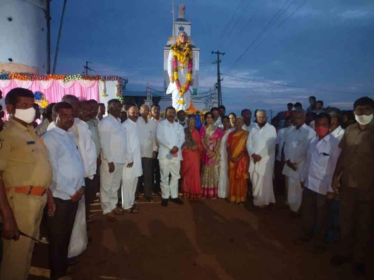 స్ఫూర్తి ప్రదాత నారాయణరెడ్డి