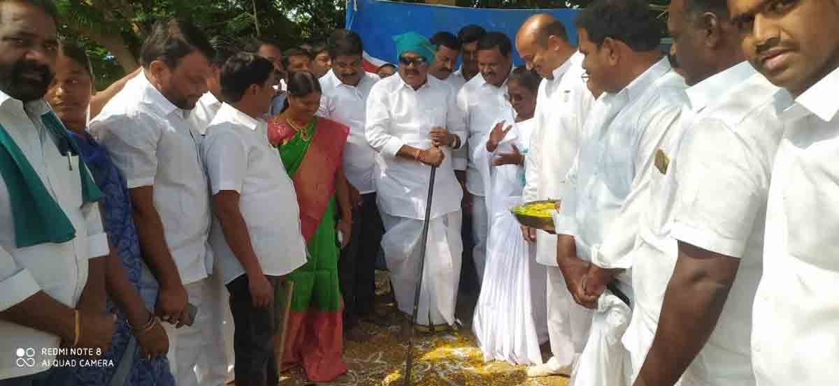 ప్రతిఒక్కరూ ఆధ్యాత్మిక చింతన కలిగి ఉండాలి