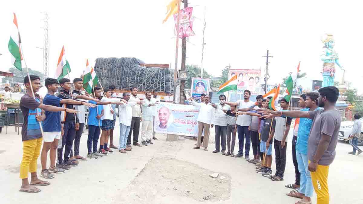 పటేల్‌ జీవితం ప్రతి ఒక్కరికీ ఆదర్శం