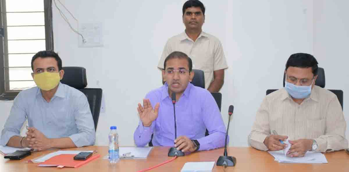 సమగ్ర ఓటర్ల జాబితా రూపొందించాలి