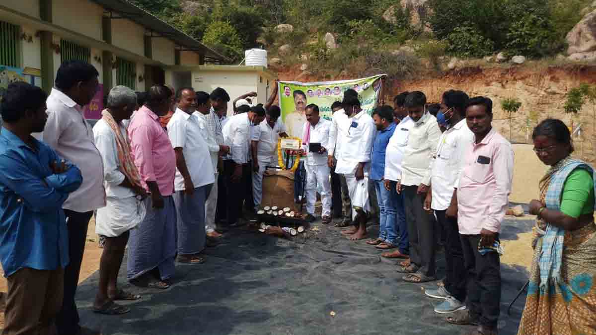 ప్రతి గింజనూ కొనుగోలు చేస్తాం