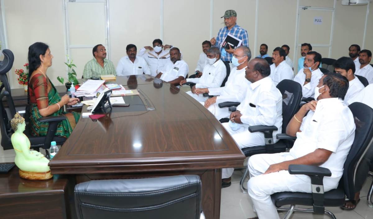 Development works | అభివృద్ది పనుల్లో వేగం పెంచండి : మంత్రి సబితాఇంద్రారెడ్డి