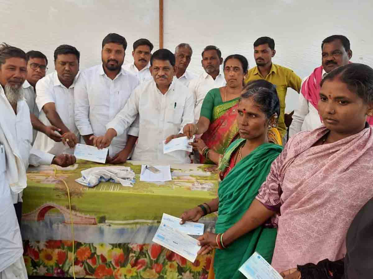 కేసీఆర్‌ పాలన దేశానికే ఆదర్శం .. ఎమ్మెల్యే విఠల్‌రెడ్డి