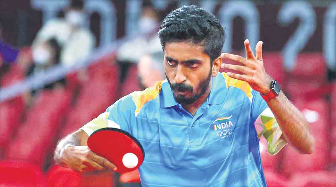 సాతియాన్‌ ముందంజ