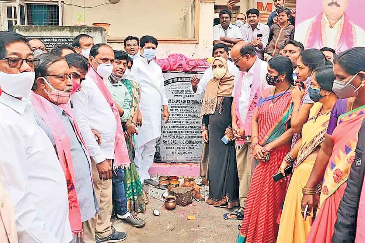 అభివృద్ధిలో అగ్రగామిగా..