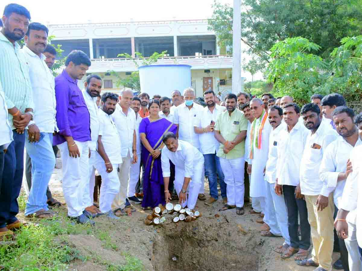 Amangal : అదనపు గదుల నిర్మాణానికి శంకుస్థాపన