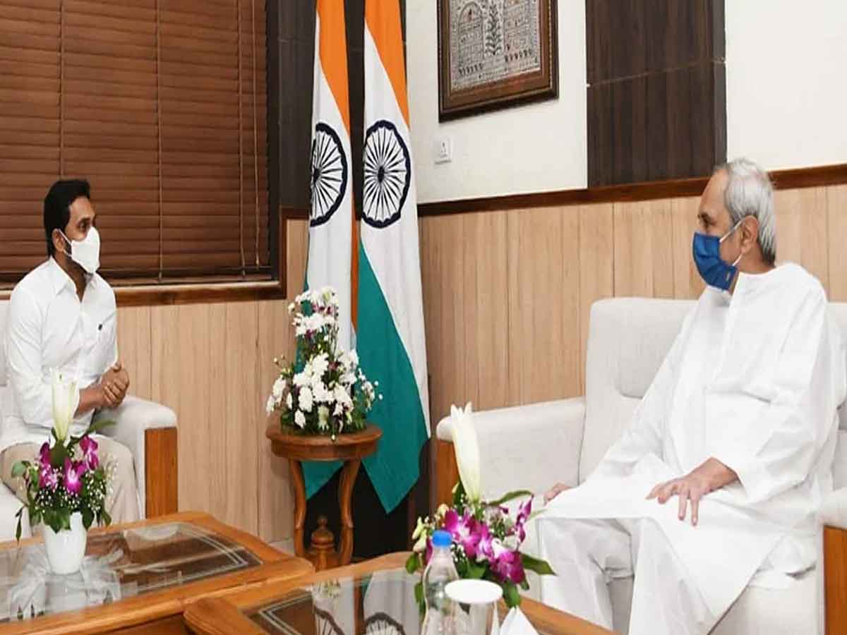 Jagan met Patnaik : సీఎం నవీన్‌ పట్నాయక్‌తో జగన్‌ భేటీ