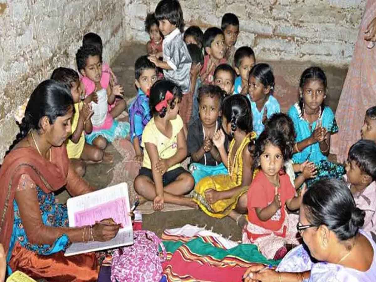 Anganwadis : తెలంగాణ సర్కారు స్కూళ్లల్లో అంగన్‌వాడీలు