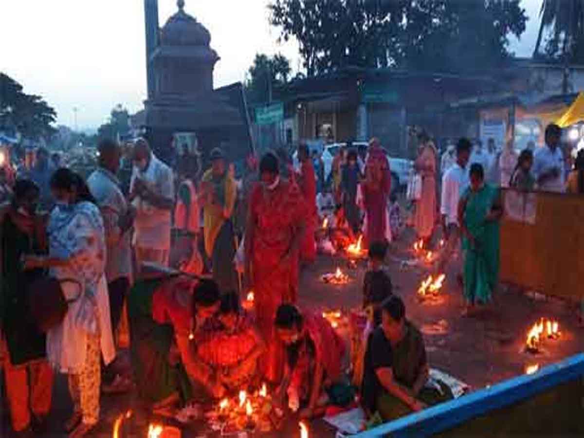 Srisailam : శ్రీశైలంలో వైభవంగా కార్తీక దీపారాధన