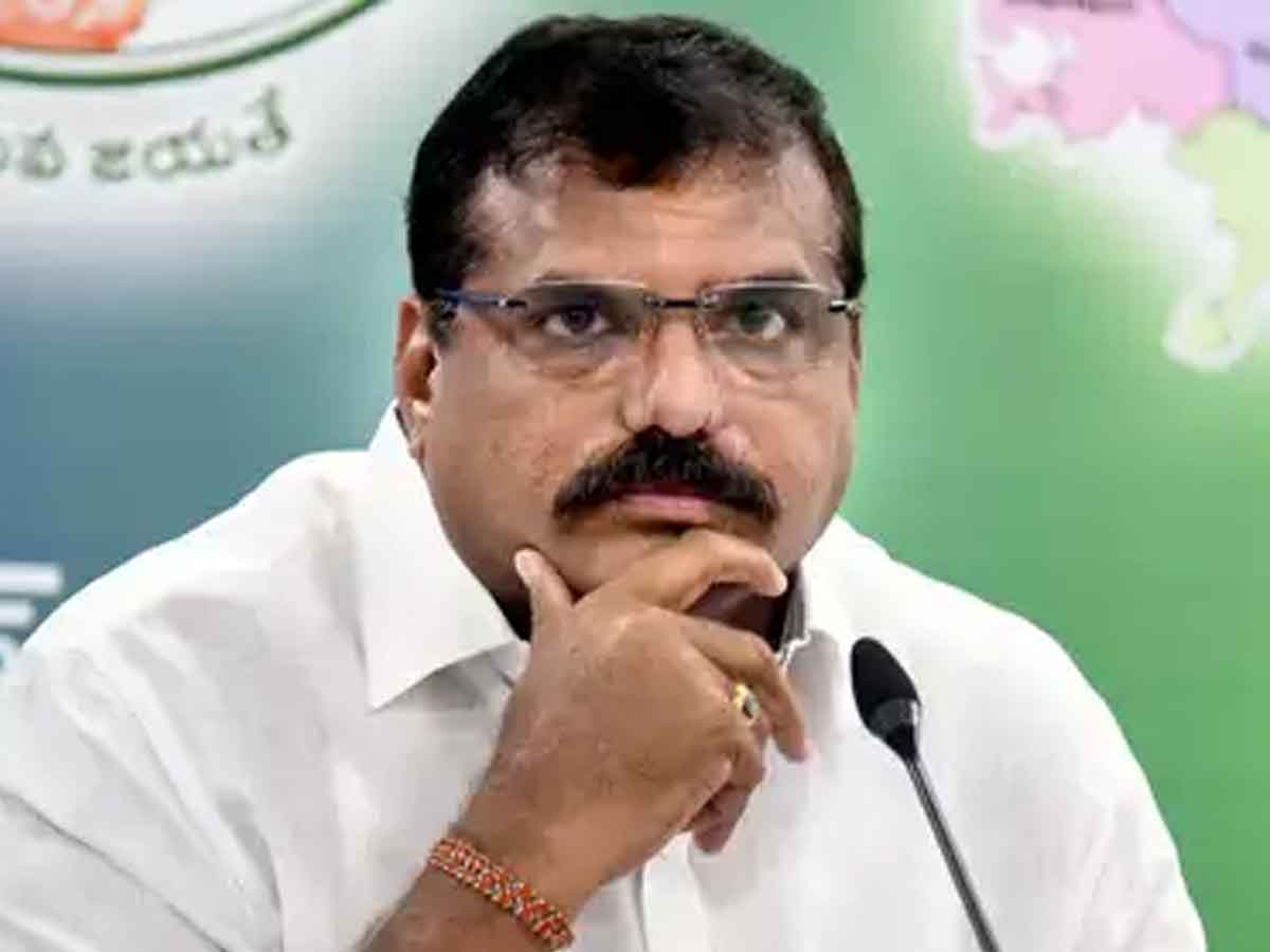 మహిళలను గౌరవించడంలో మేమే సాటి : బొత్స