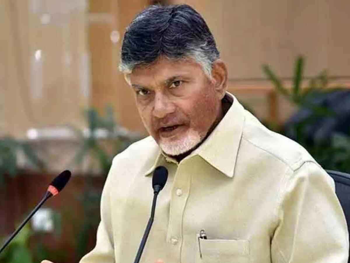 Chandra Babu : రైతుల పాదయాత్రను ఆపేందుకు ప్రభుత్వం కుట్ర పన్నుతోంది: చంద్రబాబు