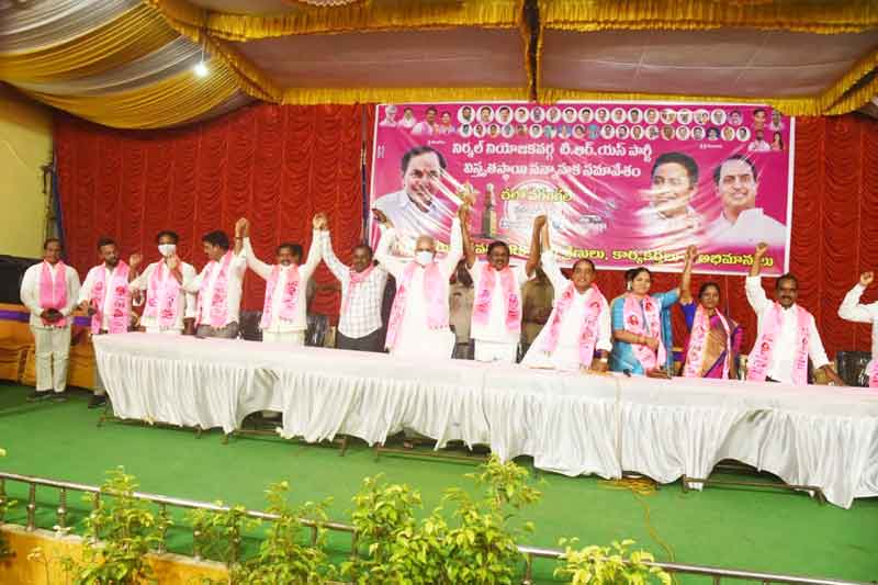అన్ని వర్గాలకు అండగా టీఆర్‌ఎస్‌