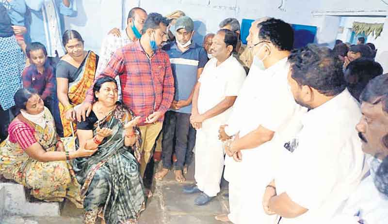 అధైర్యపడొద్దు.. అండగా ఉంటాం