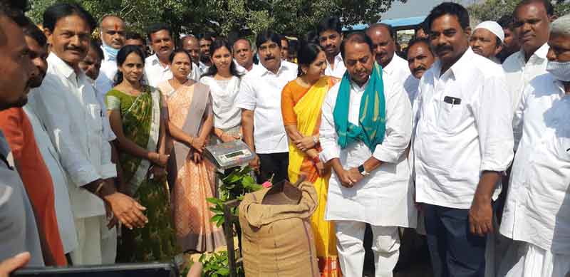 డిమాండ్‌ ఉన్న పంటలే పండించాలి