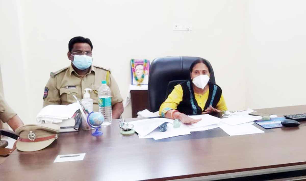 మద్యం షాపు దరఖాస్తుల స్వీకరణ ప్రారంభం