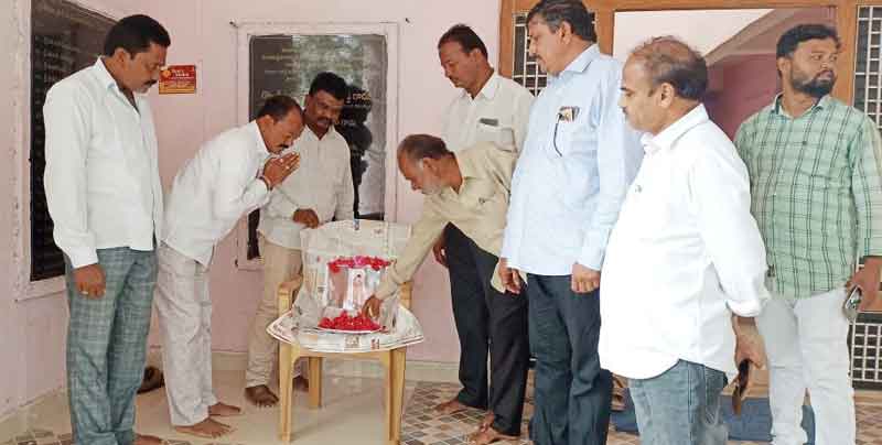 ఆదర్శప్రాయుడు బిర్సాముండా