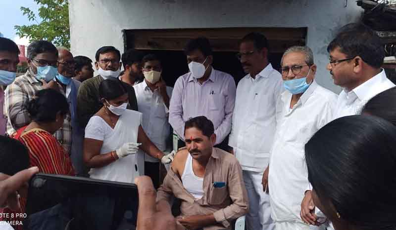 వ్యాక్సిన్‌తో కరోనా వైరస్‌ దూరం