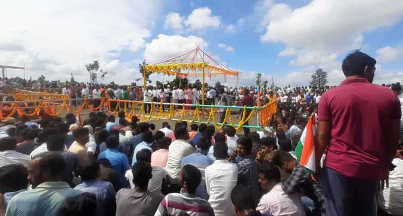 ఆర్మీ జవాన్‌కు కన్నీటి వీడ్కోలు