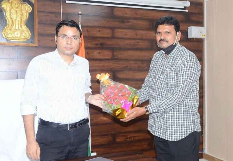 గిరిజనులకు లబ్ధి కల్పించాలి