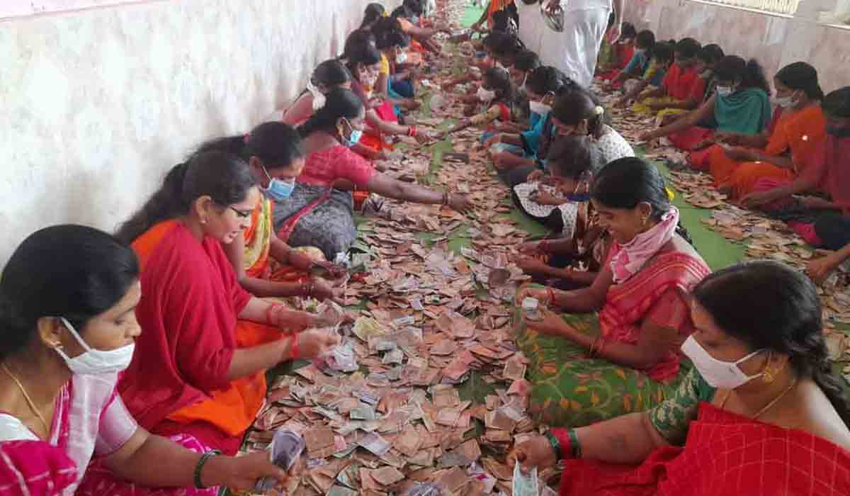 39 రోజుల్లో బాస‌ర హుండీ ఆదాయం రూ. 51.77 ల‌క్ష‌లు