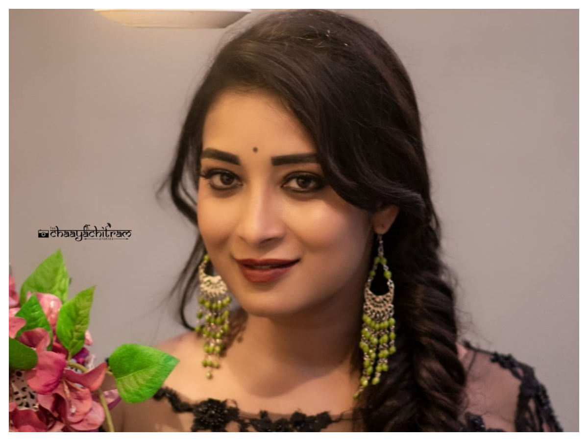 Bhanu Shree | బ్లాక్ డ్రెస్‌లో బిగ్‌బాస్ బ్యూటీ భాను శ్రీ..