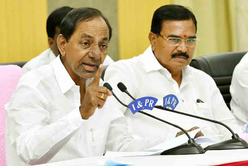 ఫౌంహౌస్‌లో అడుగు పెట్టు.. ఆరు ముక్కలైతవ్‌