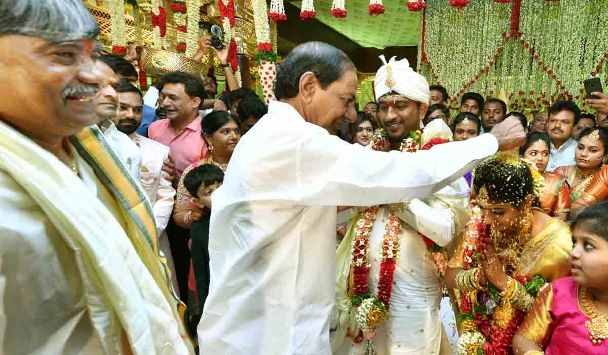 ప‌ద్మారావు గౌడ్ కూతురి వివాహానికి హాజ‌రైన సీఎం కేసీఆర్