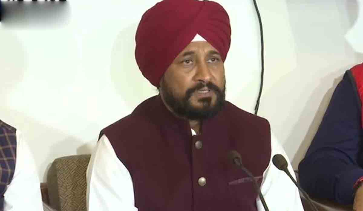 Charanjith Singh Channi: పాఠ‌శాల‌ల్లో ఒక‌టి నుంచి ప‌దో త‌ర‌గ‌తి వ‌ర‌కు పంజాబీ లాంగ్వేజ్‌ త‌ప్ప‌నిస‌రి