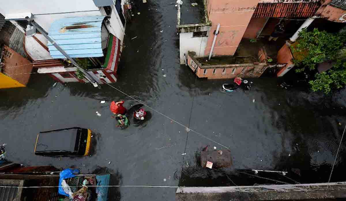 Heavy rainfall | నీటమునిగిన చెన్నపట్నం.. సాయంత్రం వరకు భారీ వర్షాలు