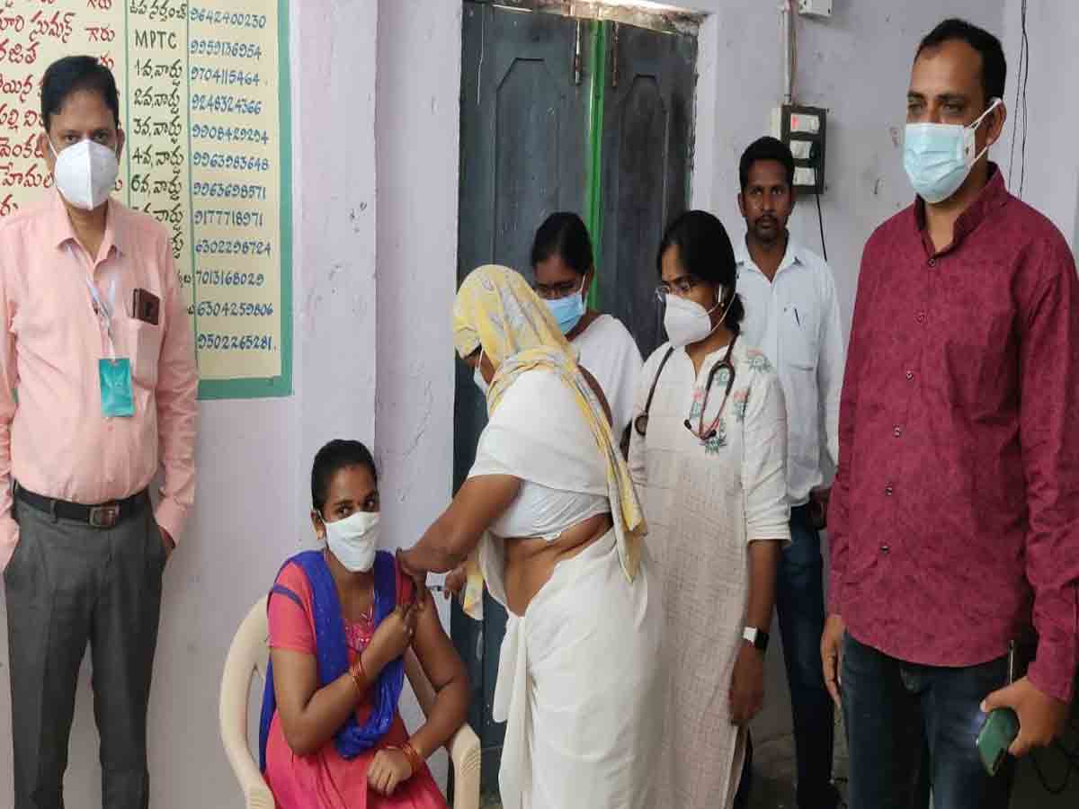 DM&HO | వందశాతం అర్హులందరికీ కోవిడ్ టీకా వేయాలి: డీఎంఅండ్ హెచ్‌ఓ వెంకటరమణ..