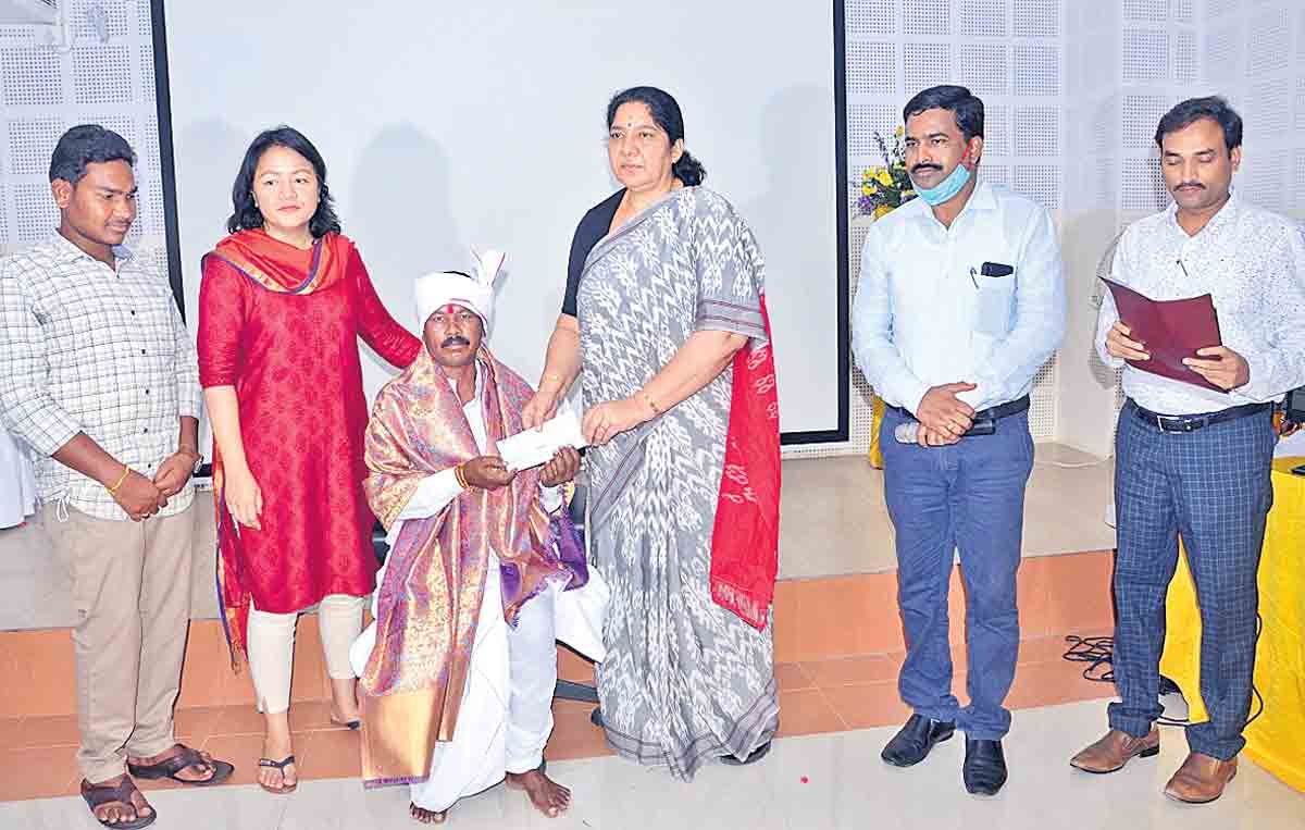 చిరస్మరణీయుడు బిర్సా ముండా