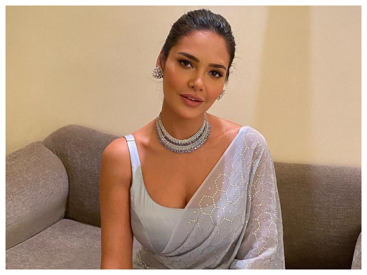 Esha Gupta | ఈషా గుప్తా గ్లామరస్ ఫొటోలు..