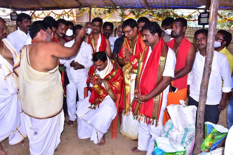 కనుల పండువగా ప్రతిష్ఠాపనోత్సవాలు