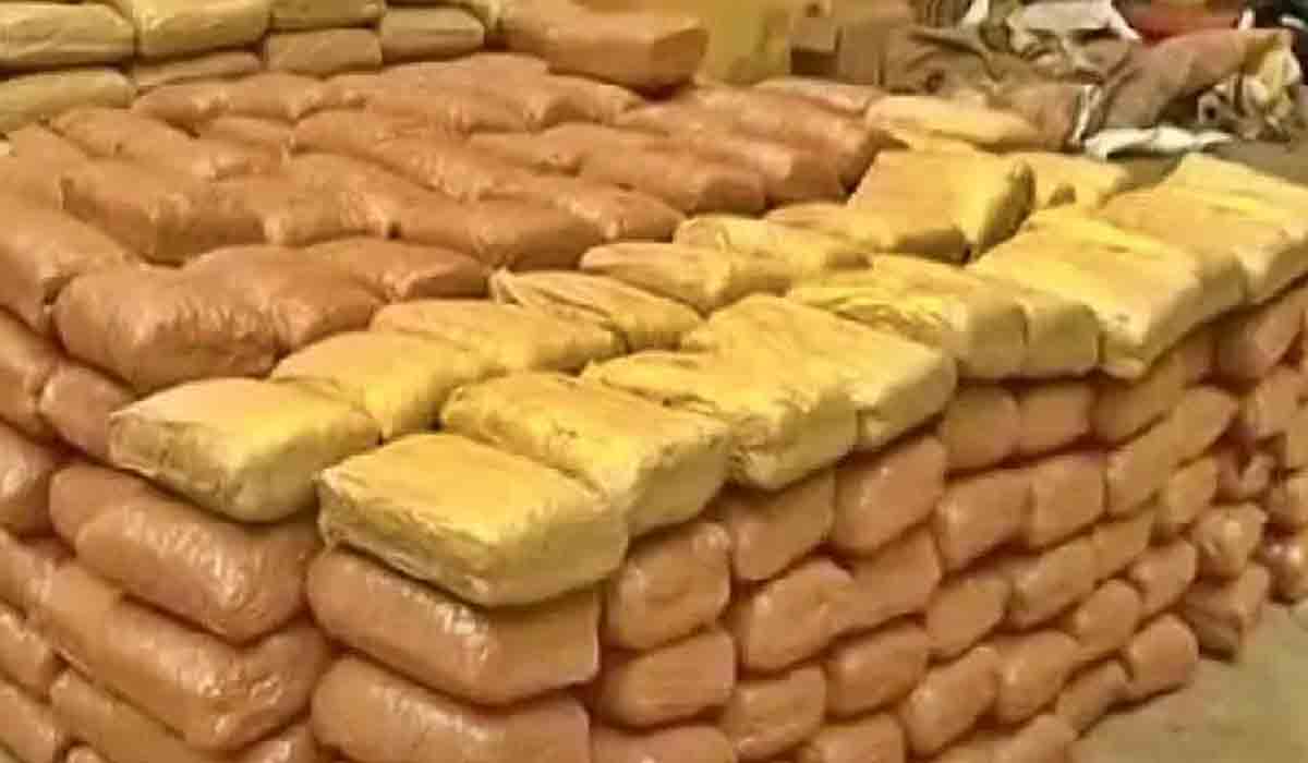 హైద‌రాబాద్‌లో రూ. 90 ల‌క్ష‌ల విలువైన గంజాయి స్వాధీనం