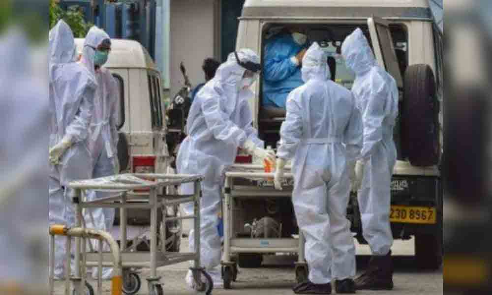 కరోనాను జయించిన మహిళ.. ఆరున్నర నెలల తర్వాత ఇంటికి