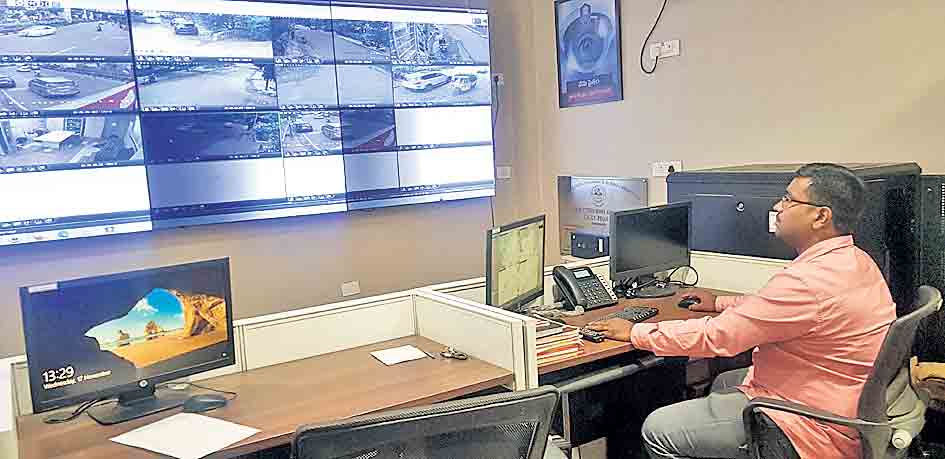 నిఘా నేత్రాలకు మరమ్మతులు