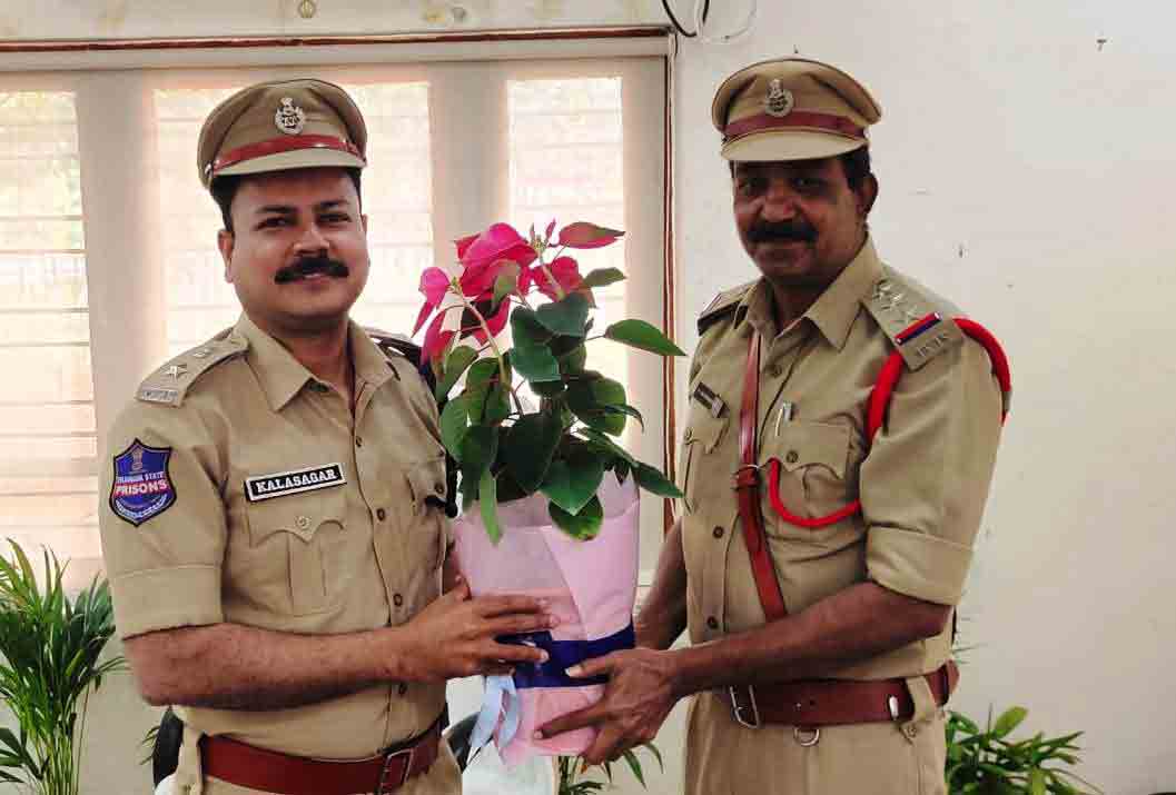 బాధ్యతల స్వీకరణ