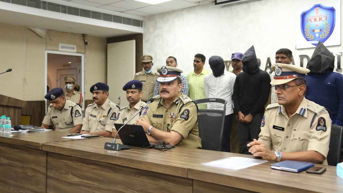 డార్క్‌ నెట్‌లో డ్రగ్స్‌ ఆర్డర్‌