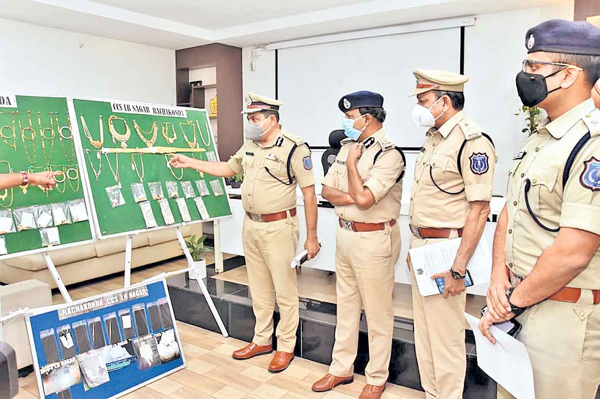 కన్నుపడిందంటే కొట్టేసుడే