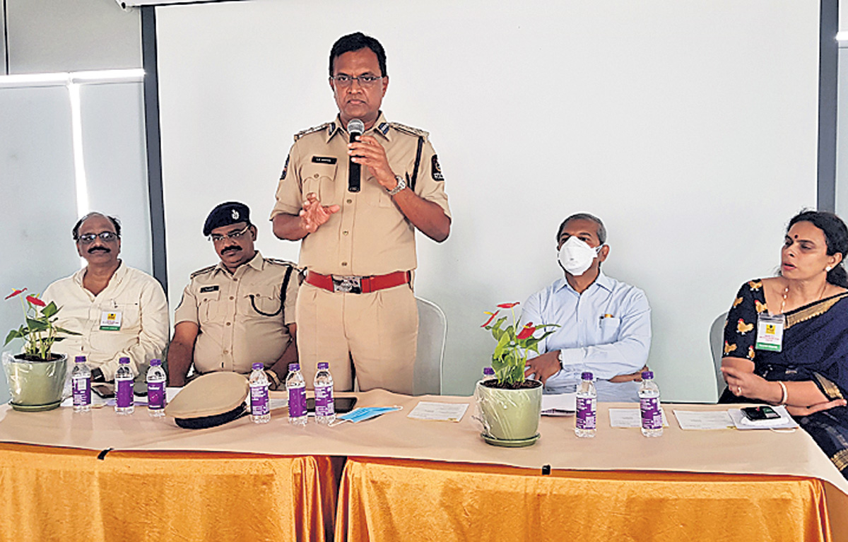 నేరాల నియంత్రణకు ప్రత్యేక చర్యలు