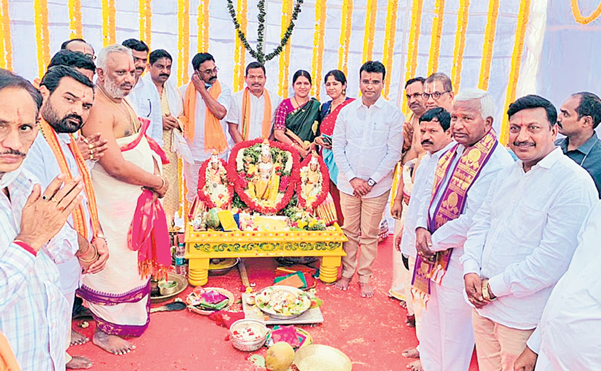 సీసీ కెమెరాలతో మరింత రక్షణ