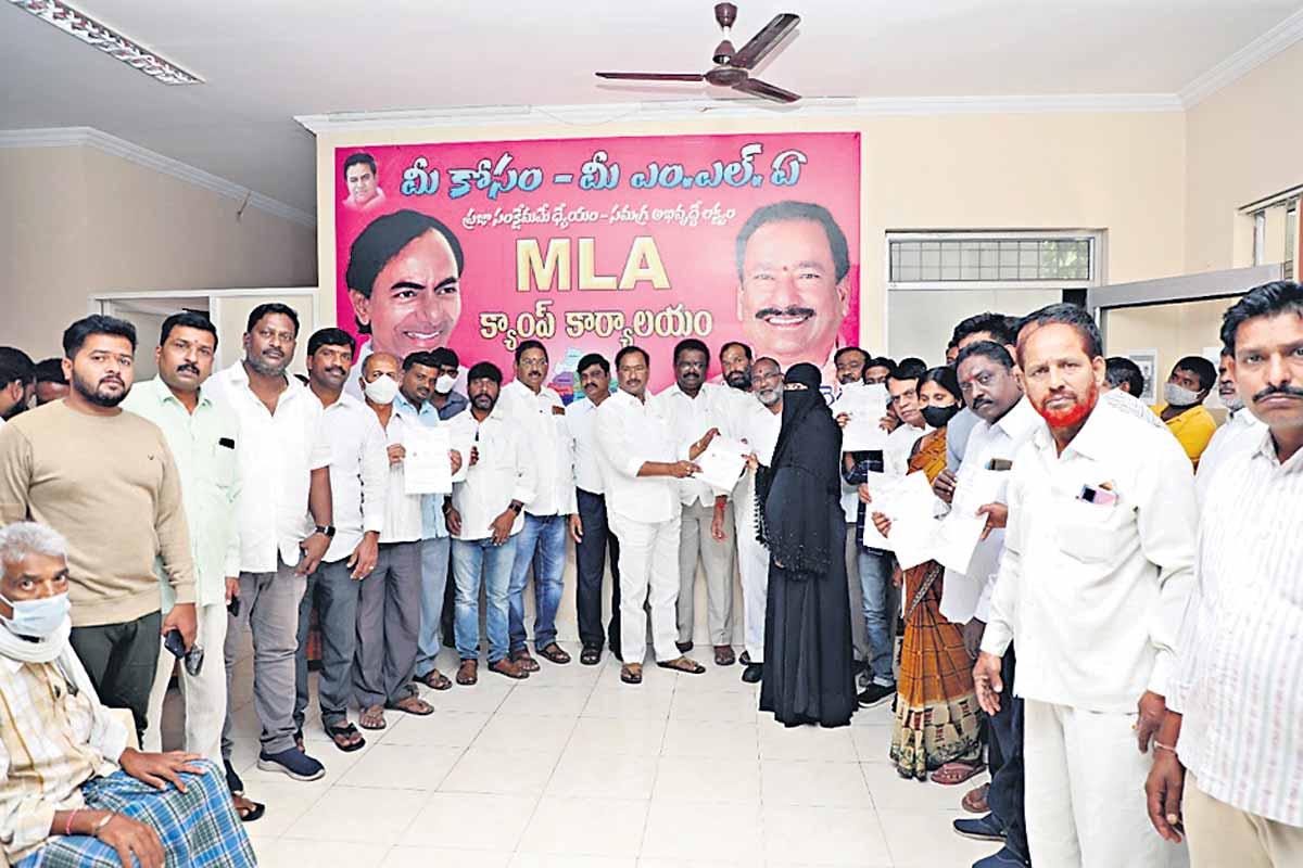 ప్రజలకు అండగా ప్రభుత్వం