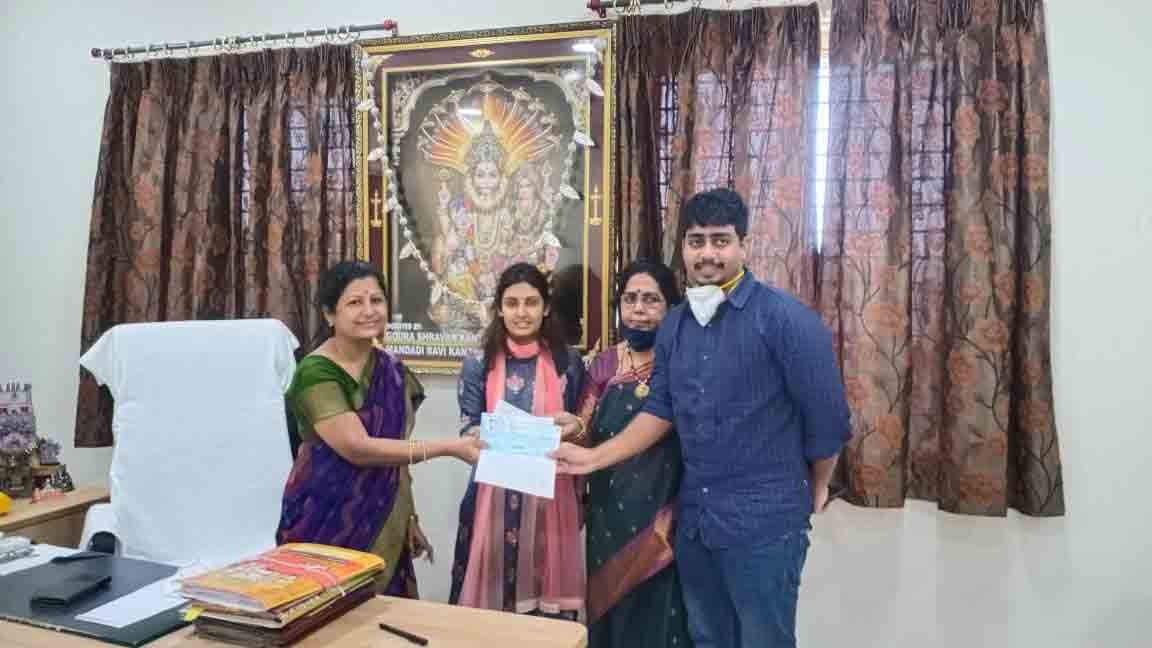 యాదాద్రికి రూ.7 లక్షల విరాళాలు