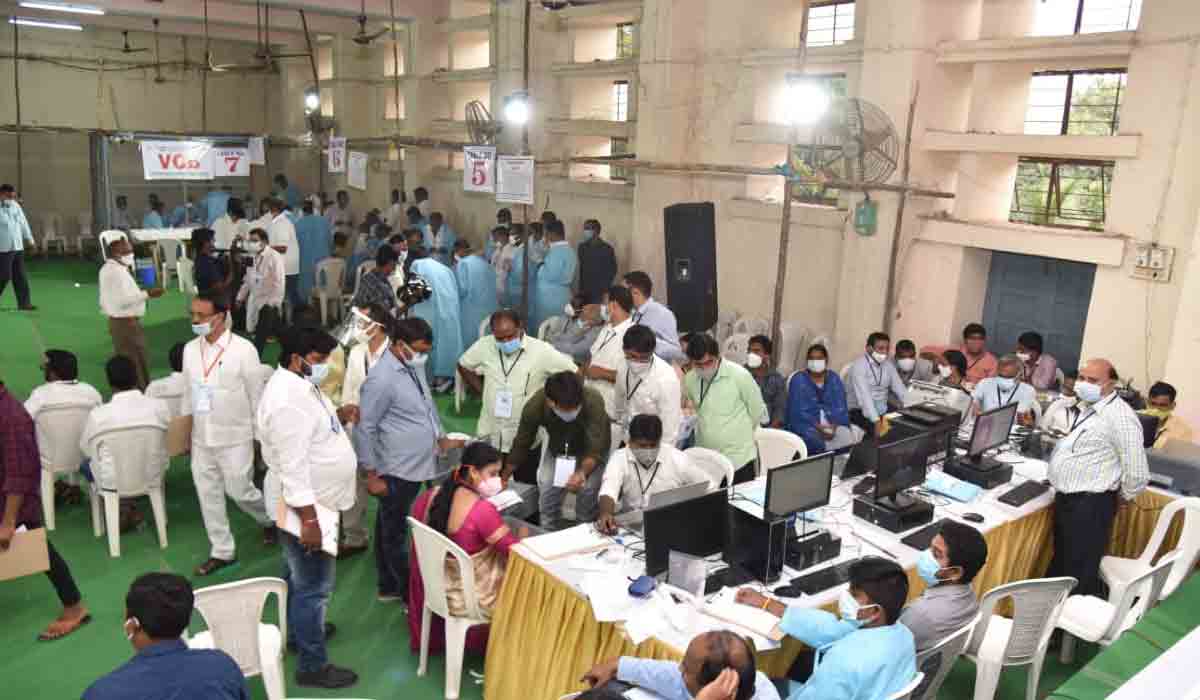 Huzurabad | రెండో రౌండ్‌లోనూ బీజేపీ ఆధిక్యం..