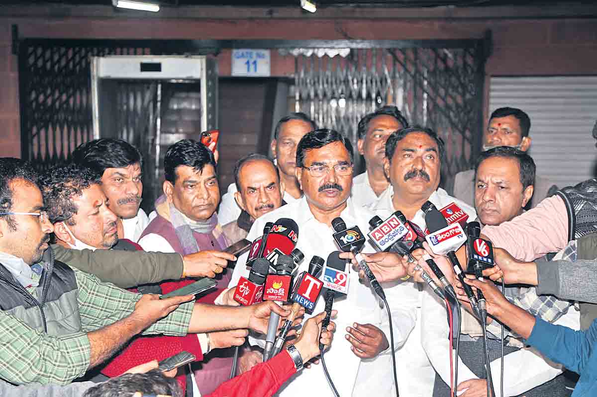 అదే నాన్చుడు.. అదే ముంచుడు టార్గెట్‌ చెప్పం.. వడ్లు కొనం