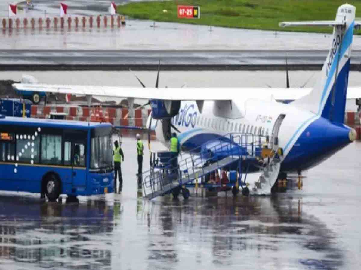 ఒక నిమిషం ముగిసిన ఆర్టీపీసీఆర్‌ గడువు.. విమానంలోకి నిరాకరణ