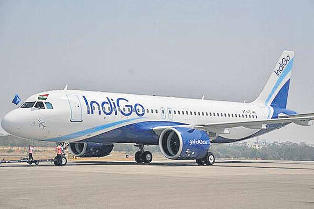 Tirupati Flight | రోజా ఎక్కిన విమానంలో సాంకేతిక లోపం.. దారి మళ్లింపు!