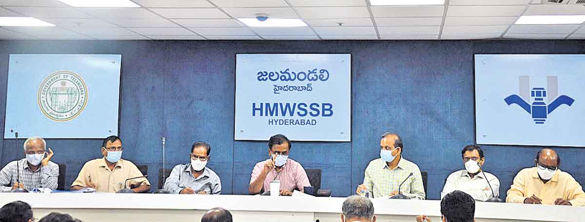 మున్సిపాలిటీల్లో మురుగు సమస్యకు చెక్‌