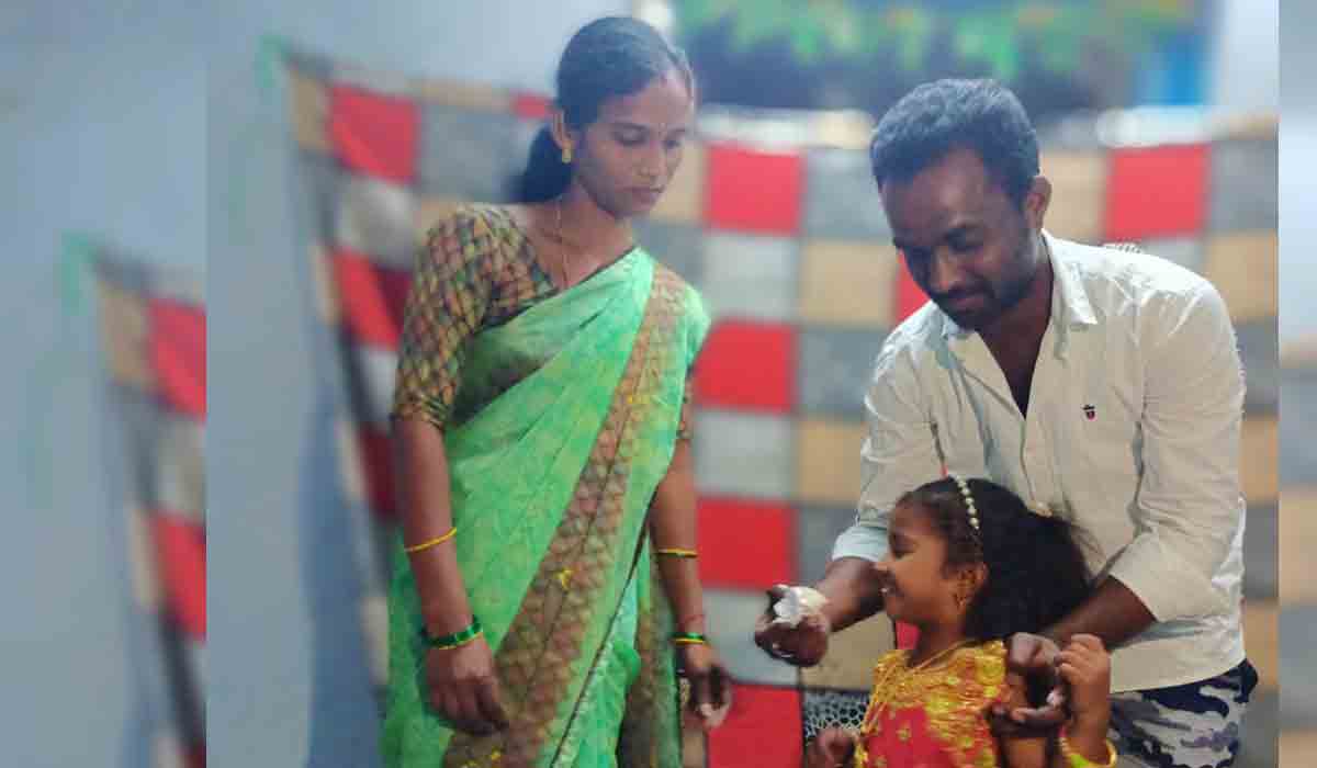 విషాదం.. వరద కాలువలో దూకి తల్లీ కూతుళ్ల ఆత్మహత్య