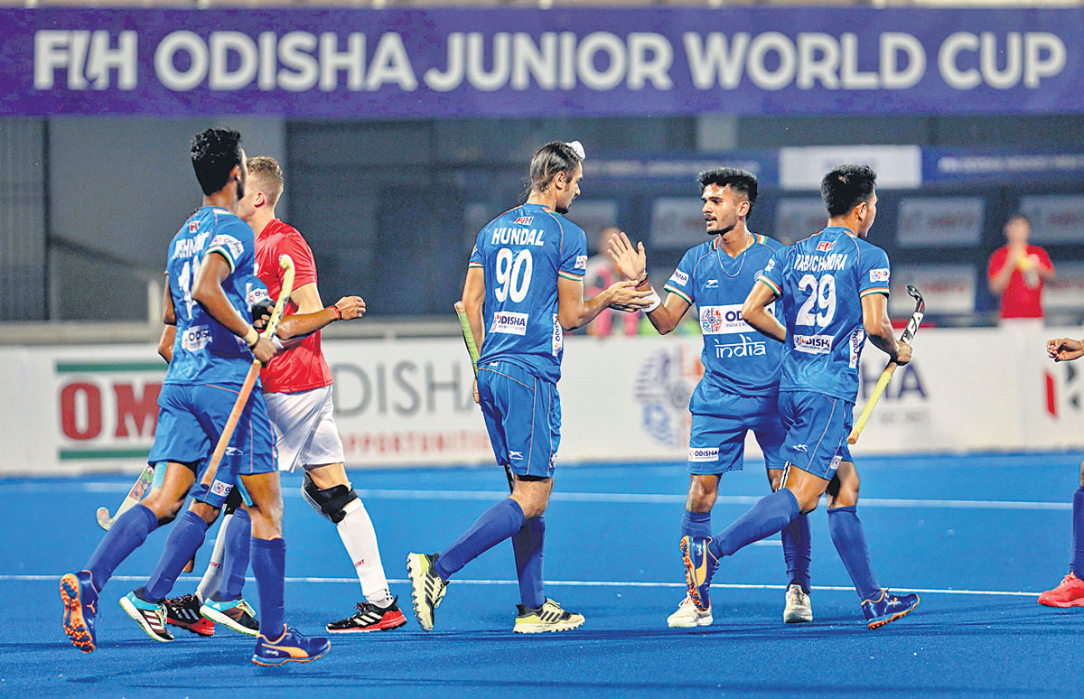 క్వార్టర్స్‌కు భారత్‌